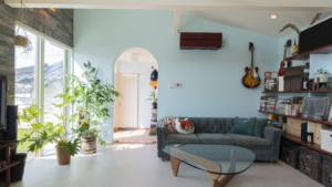 インテリアグリーンを象徴的に用いた加東市リノベーション例