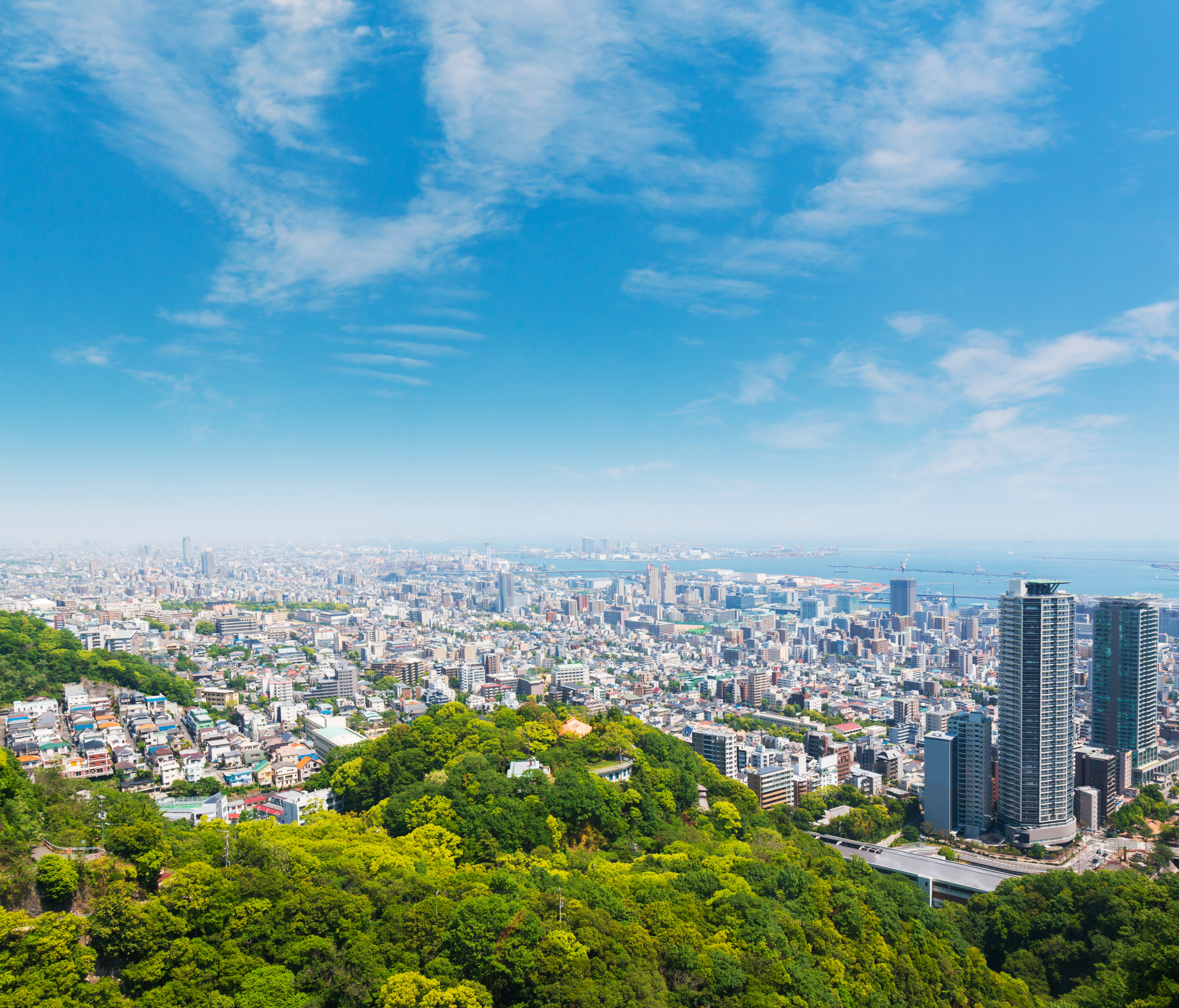 山と海の都市のグラデーションが美しい神戸の街